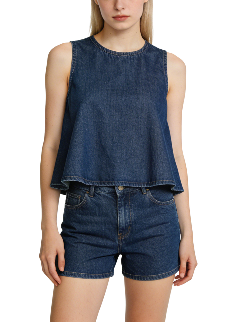 denim-shorts-for-simple-everyday-wear